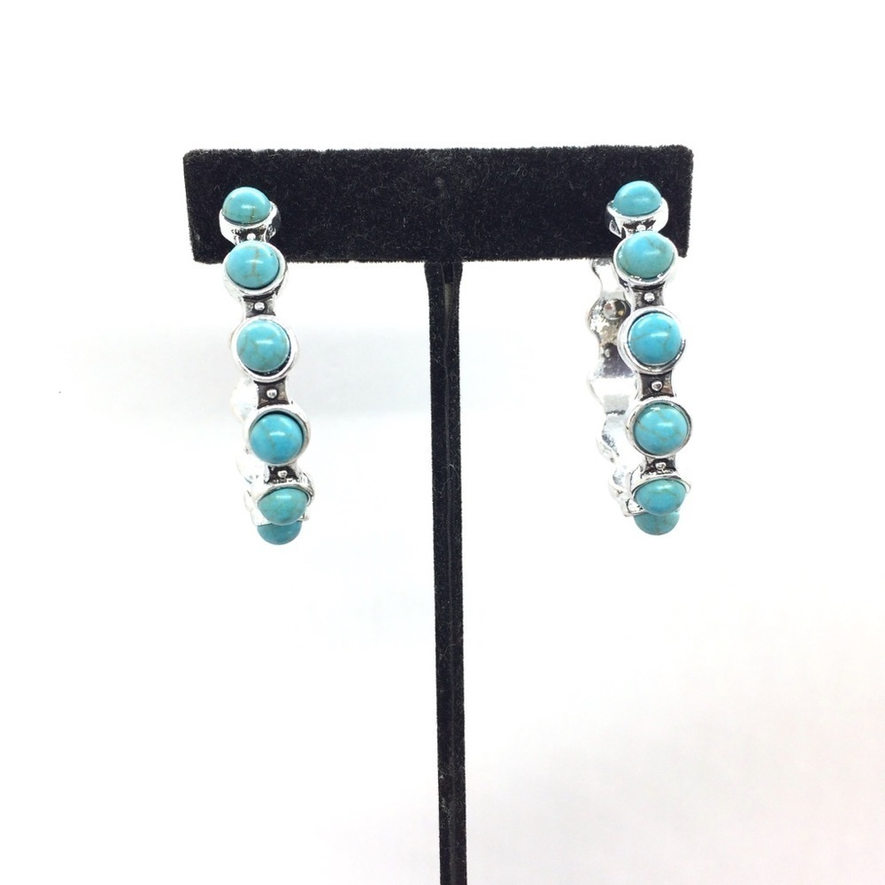 WEST CO. TURQUOISE DYED HOWLITE HOOP EARRINGS SILVER TONE NWT